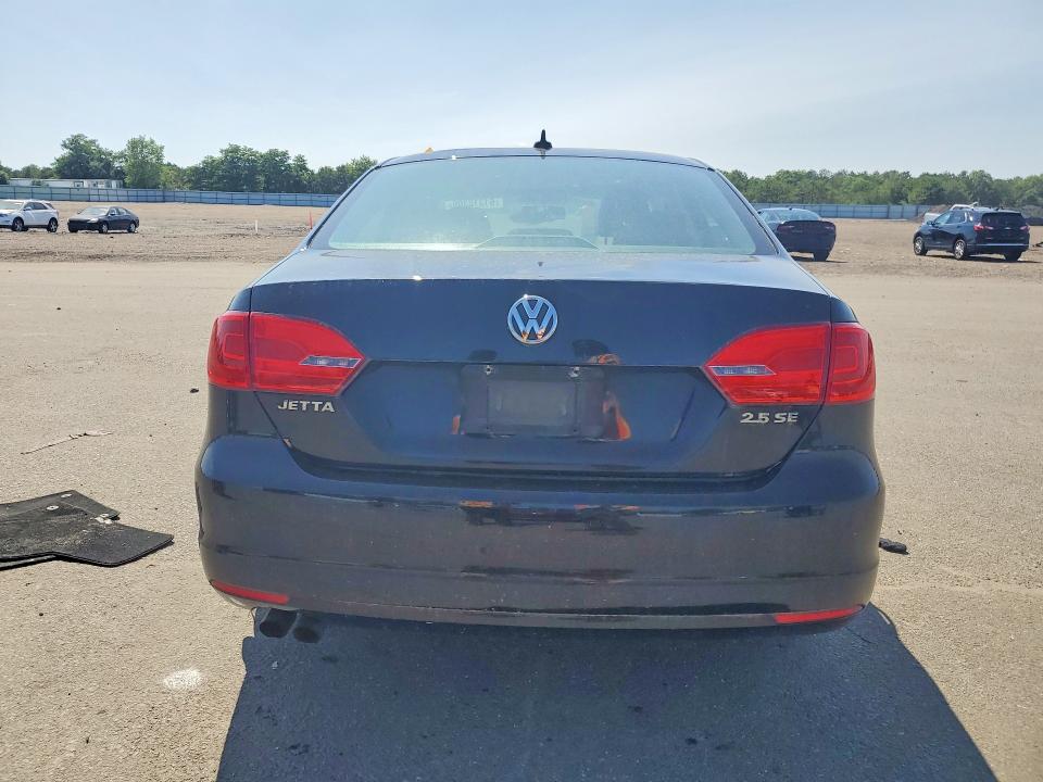 61312306 :رقم المزاد ، 3VWDP7AJ8CM371256 vin ، 2012 Volkswagen Jetta مزاد بيع