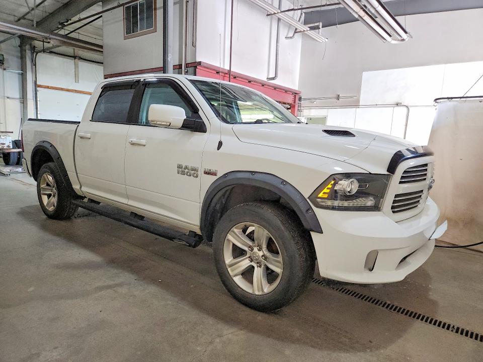 57971826 :رقم المزاد ، 1C6RR7MT1HS515218 vin ، 2017 Ram 1500 مزاد بيع