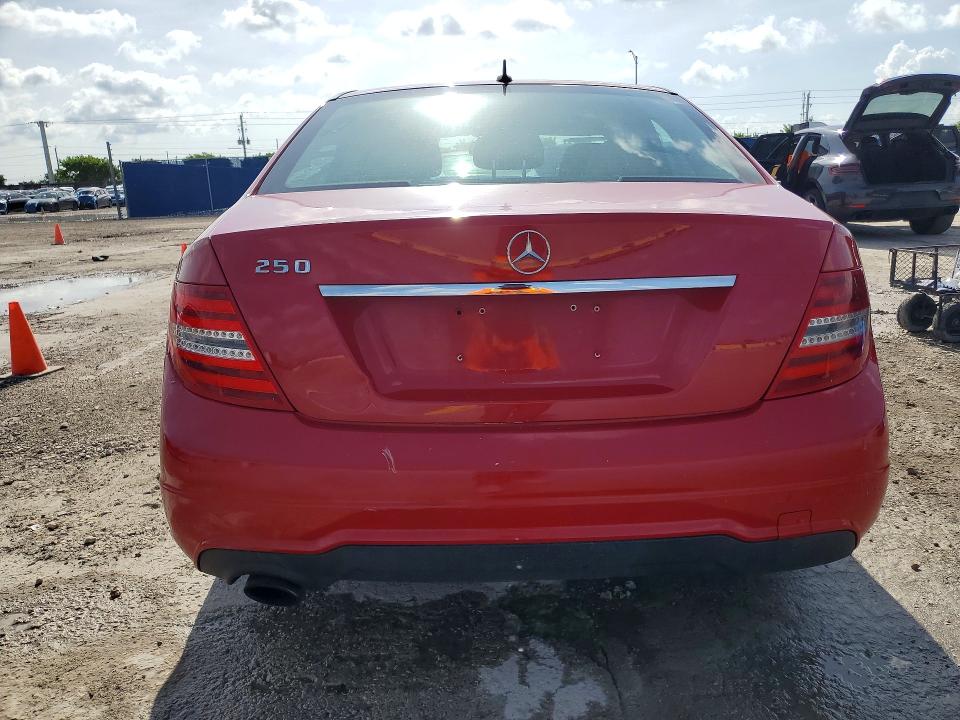 63168786 :رقم المزاد ، WDDGF4HB6ER307790 vin ، 2014 Mercedes-benz C مزاد بيع