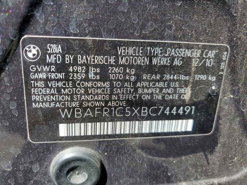61291176 :رقم المزاد ، WBAFR1C5XBC744491 vin ، 2011 Bmw 528 مزاد بيع