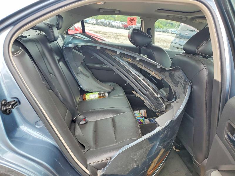 60461546 :رقم المزاد ، 3FAHP0JA3BR334117 vin ، 2011 Ford Fusion مزاد بيع