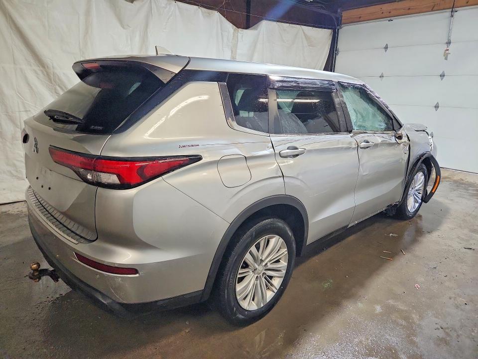 2022 Mitsubishi Outlander მანქანა იყიდება აუქციონზე, vin: JA4J4TA83NZ018181, აუქციონის ნომერი: 62629156