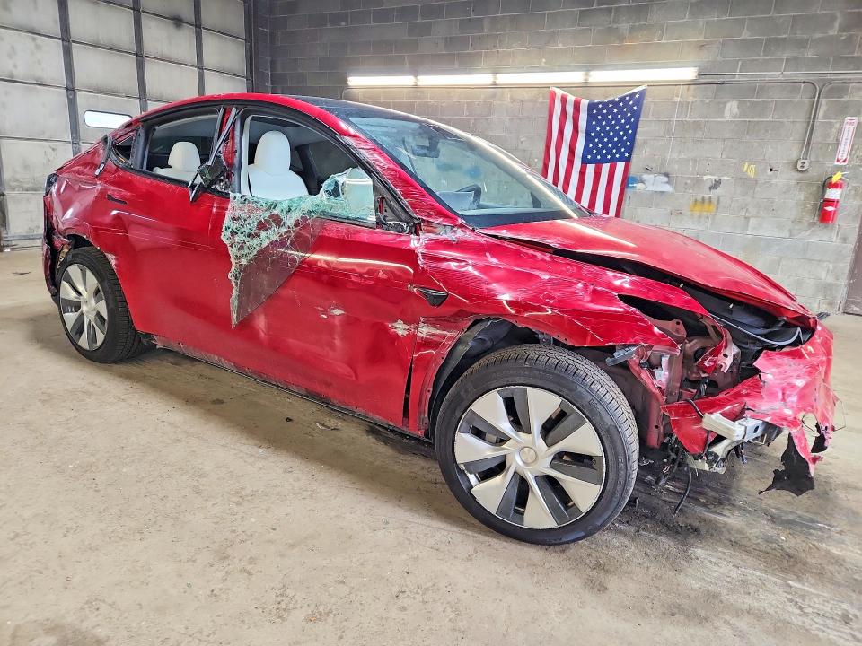 62389666 :رقم المزاد ، 5YJYGDEEXMF095958 vin ، 2021 Tesla Model Y مزاد بيع