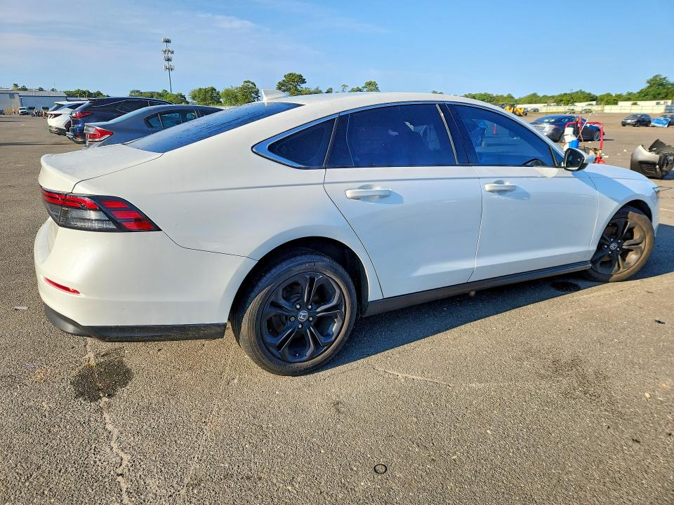 62628546 :رقم المزاد ، 1HGCY1F35PA052176 vin ، 2023 Honda Accord مزاد بيع