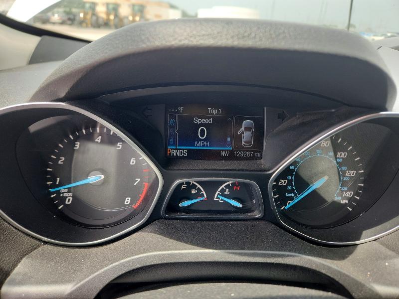 62252696 :رقم المزاد ، 1FMCU0F77GUA52679 vin ، 2016 Ford Escape مزاد بيع
