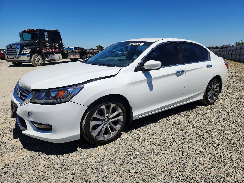 62355726 :رقم المزاد ، 1HGCR2F56FA217641 vin ، 2015 Honda Accord مزاد بيع