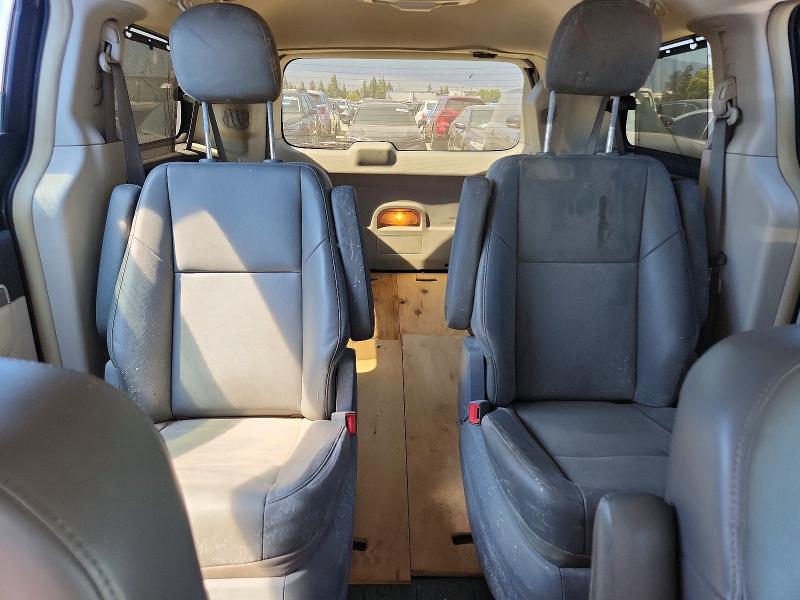 62788696 :رقم المزاد ، 2V4RW3DG9BR766550 vin ، 2011 Volkswagen Routan مزاد بيع