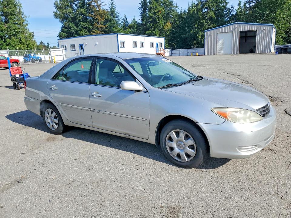 61965096 :رقم المزاد ، 4T1BE32K14U340729 vin ، 2004 Toyota Camry مزاد بيع