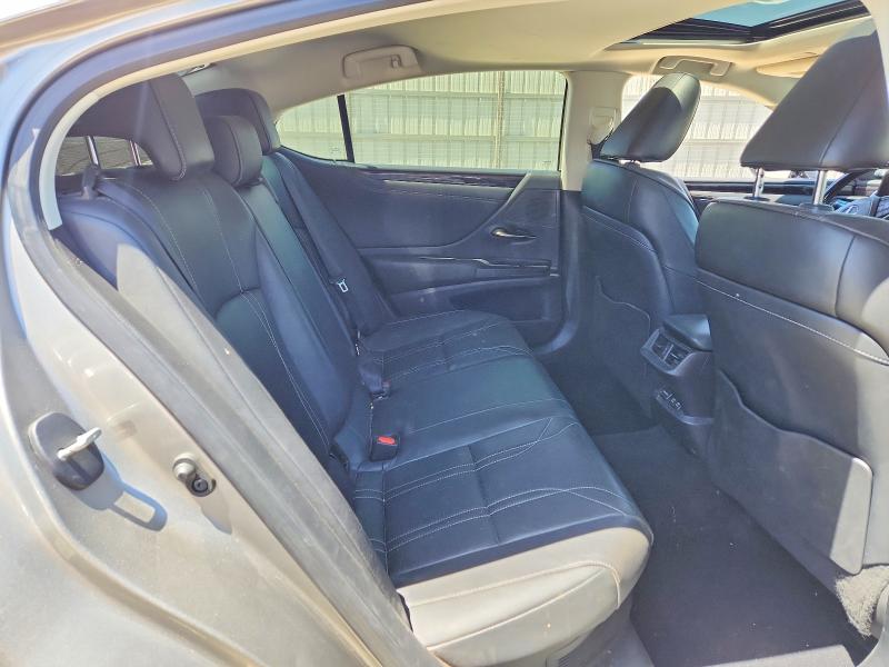 61844796 :رقم المزاد ، 58AE21B12LU005164 vin ، 2020 Lexus Es مزاد بيع