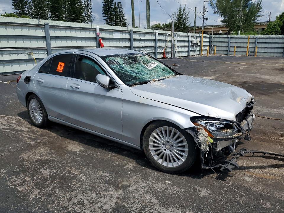 2016 Mercedes-benz C მანქანა იყიდება აუქციონზე, vin: 55SWF4JB9GU171274, აუქციონის ნომერი: 62950136