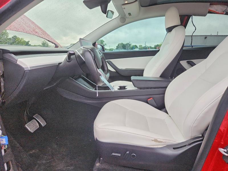 62974256 :رقم المزاد ، 5YJYGDEE4MF061403 vin ، 2021 Tesla Model Y مزاد بيع