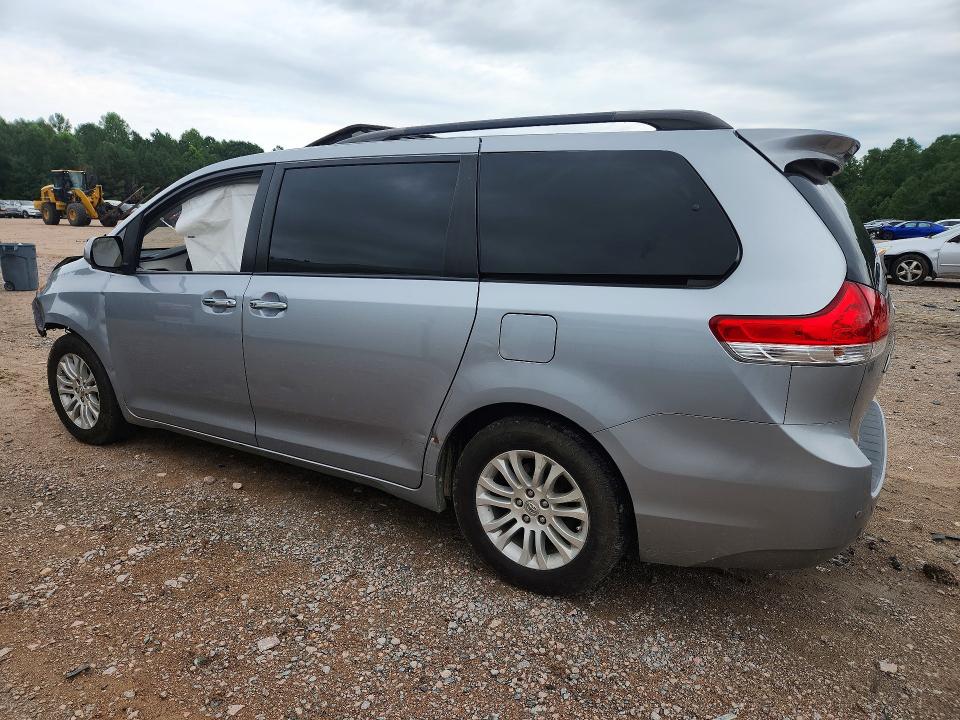 61713186 :رقم المزاد ، 5TDYK3DC9DS405263 vin ، 2013 Toyota Sienna مزاد بيع