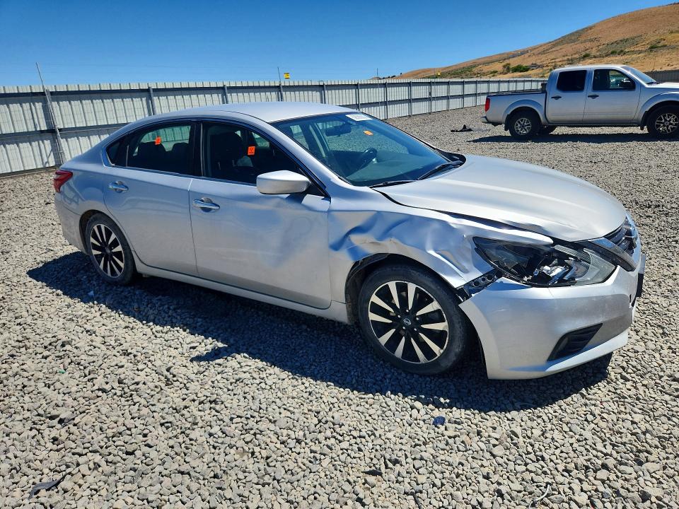 2018 Nissan Altima მანქანა იყიდება აუქციონზე, vin: 1N4AL3AP6JC153674, აუქციონის ნომერი: 62666636