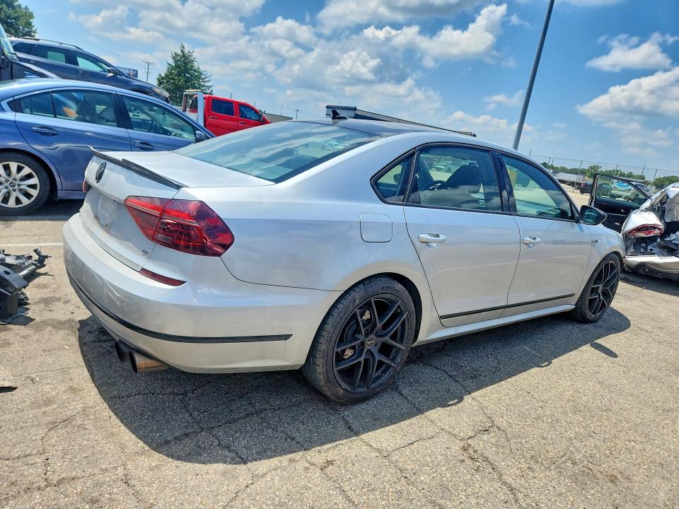 2018 Volkswagen Passat მანქანა იყიდება აუქციონზე, vin: 1VWJM7A34JC039682, აუქციონის ნომერი: 60843496