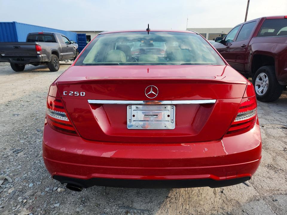 61731386 :رقم المزاد ، WDDGF4HB5DR245524 vin ، 2013 Mercedes-benz C مزاد بيع