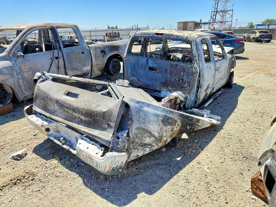 61772276 :رقم المزاد ، 5TEUX42N16Z231057 vin ، 2006 Toyota Tacoma مزاد بيع