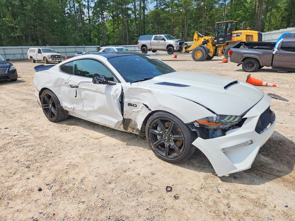 Продажа на аукционе авто 2018 Ford Mustang, vin: 1FA6P8CF5J5153424, номер лота: 62614266
