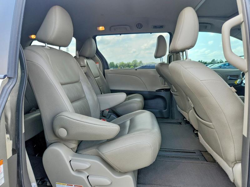 Продажа на аукционе авто 2017 Toyota Sienna, vin: 5TDYZ3DC3HS858313, номер лота: 59867776
