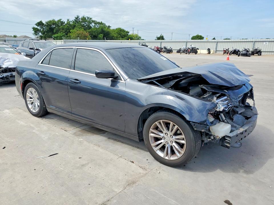 59345926 :رقم المزاد ، 2C3CCAAGXKH517072 vin ، 2019 Chrysler 300 مزاد بيع