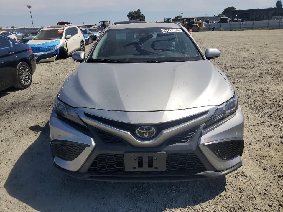 Продаж на аукціоні авто 2022 Toyota Camry, vin: 4T1G11AK6NU018029, номер лоту: 59718956