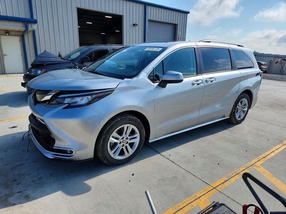 Aukcja sprzedaży 2023 Toyota Sienna, vin: 5TDJSKFC3PS093745, numer aukcji: 60306106