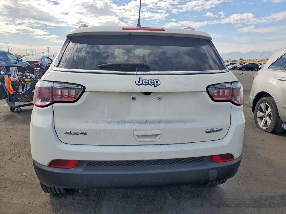 Продаж на аукціоні авто 2018 Jeep Compass, vin: 3C4NJDBB6JT320842, номер лоту: 61060746