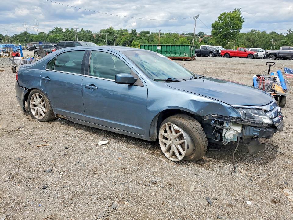 60461546 :رقم المزاد ، 3FAHP0JA3BR334117 vin ، 2011 Ford Fusion مزاد بيع