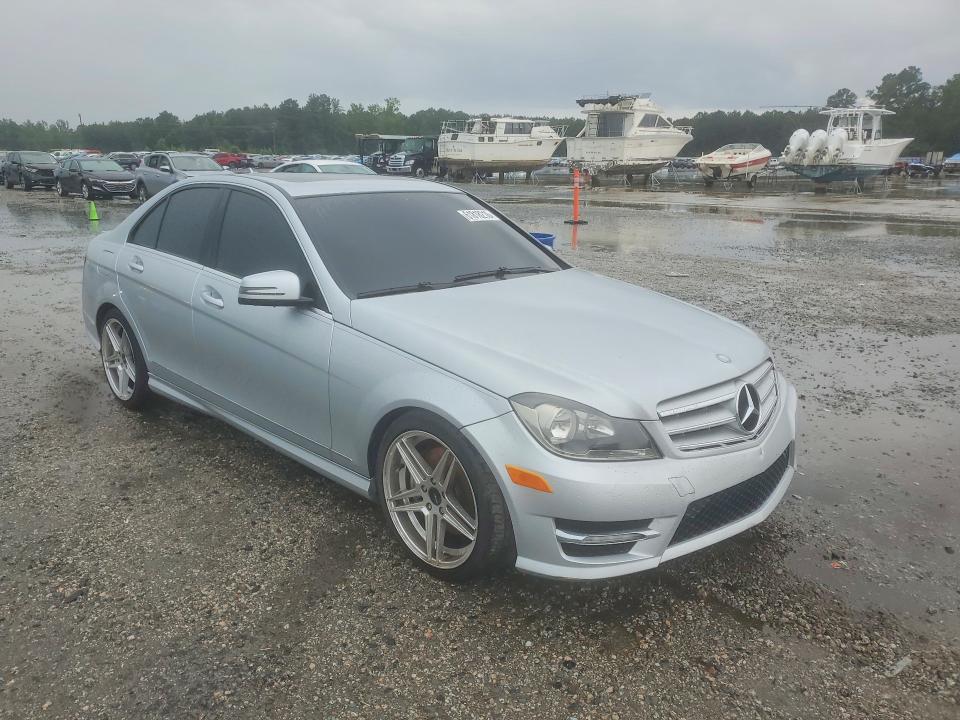 61818216 :رقم المزاد ، WDDGF8AB2DR256563 vin ، 2013 Mercedes-benz C مزاد بيع