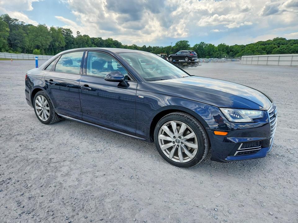 60638066 :رقم المزاد ، WAUKMAF45JA085648 vin ، 2018 Audi A4 مزاد بيع