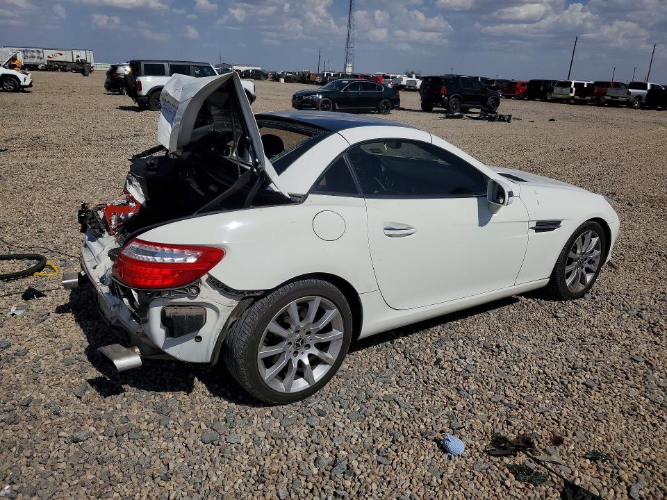 Aukcja sprzedaży 2016 Mercedes-benz Slk, vin: WDDPK3JA1GF121215, numer aukcji: 62443466