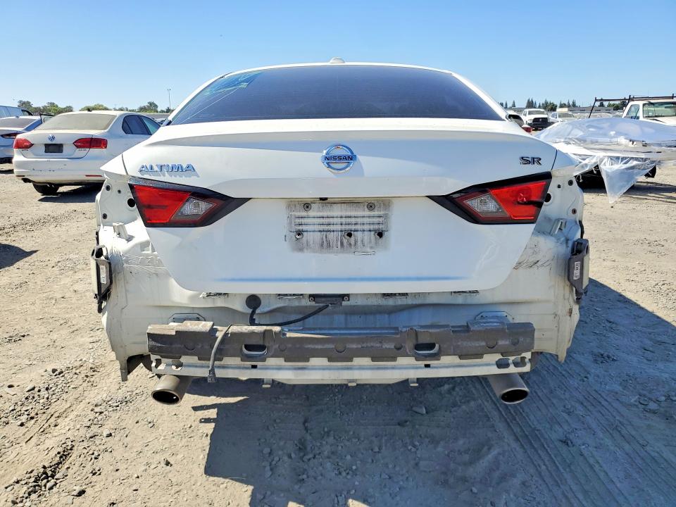 61610996 :رقم المزاد ، 1N4BL4CV6MN359690 vin ، 2021 Nissan Altima مزاد بيع