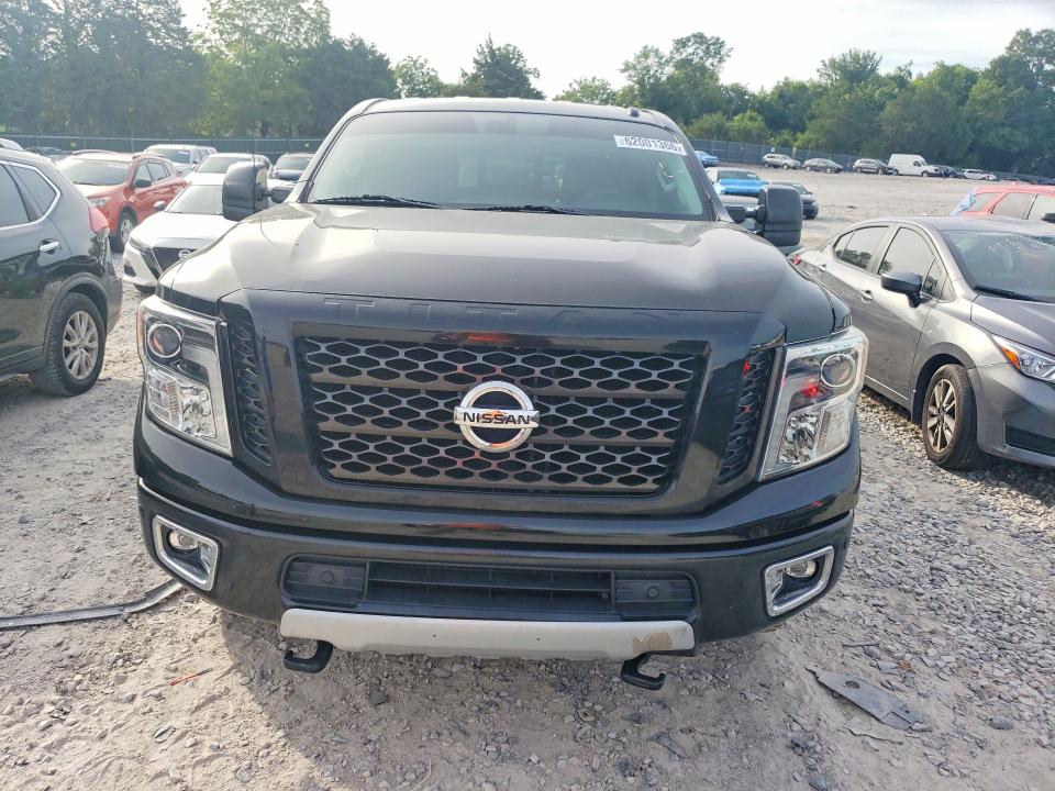 62001366 :رقم المزاد ، 1N6BA1F49JN519085 vin ، 2018 Nissan Titan Xd مزاد بيع