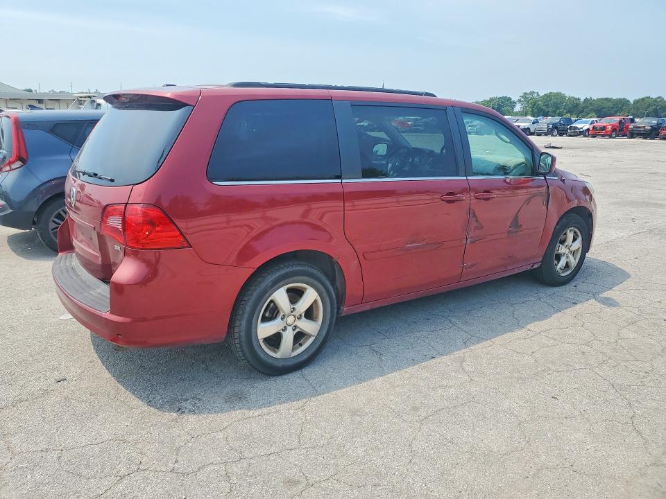 60777266 :رقم المزاد ، 2V4RW3DG4BR641908 vin ، 2011 Volkswagen Routan مزاد بيع