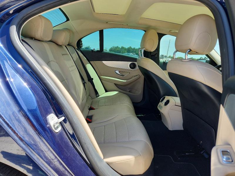 61551926 :رقم المزاد ، 55SWF4KB3GU137927 vin ، 2016 Mercedes-benz C مزاد بيع
