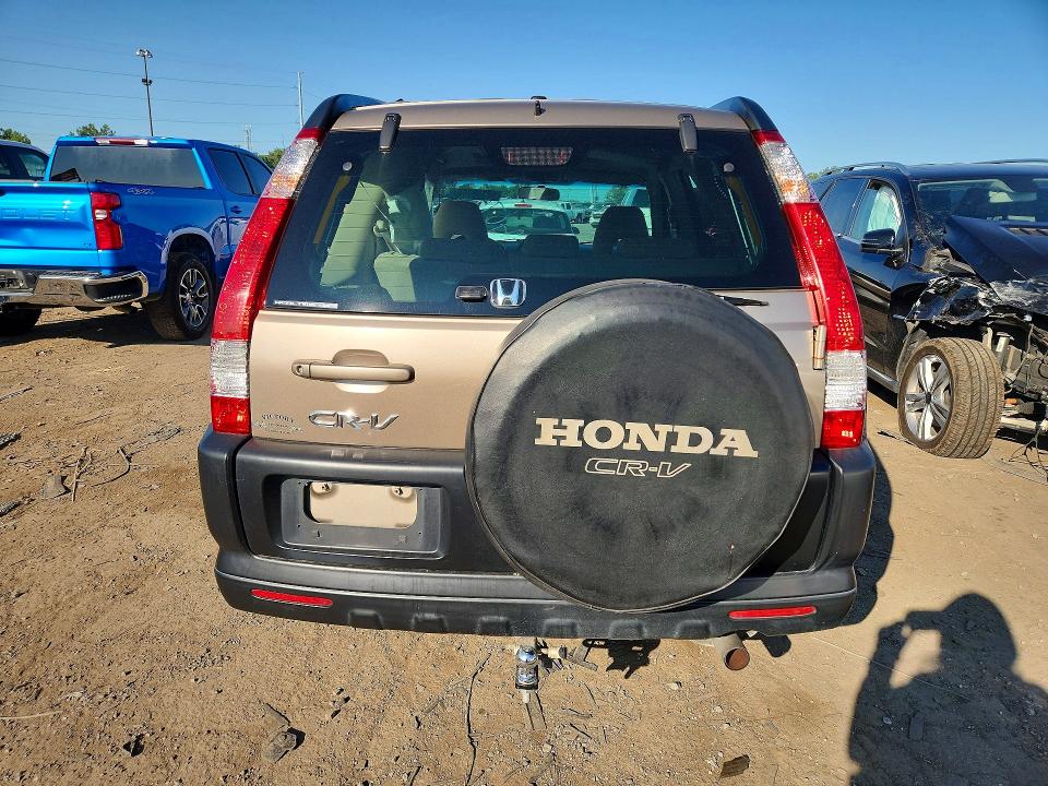 62148156 :رقم المزاد ، SHSRD78805U334075 vin ، 2005 Honda Cr-v مزاد بيع
