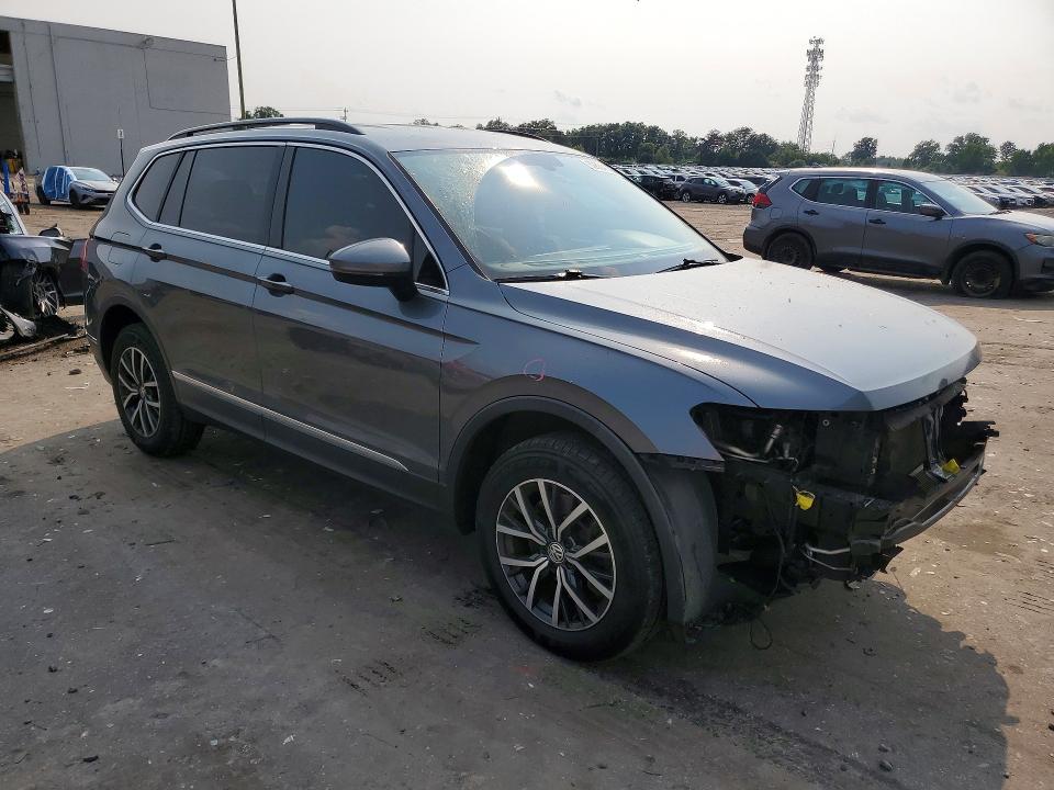 62834126 :رقم المزاد ، 3VV2B7AX8JM216525 vin ، 2018 Volkswagen Tiguan مزاد بيع