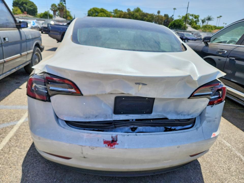 Продаж на аукціоні авто 2019 Tesla Model 3, vin: 5YJ3E1EA4KF401402, номер лоту: 61795196
