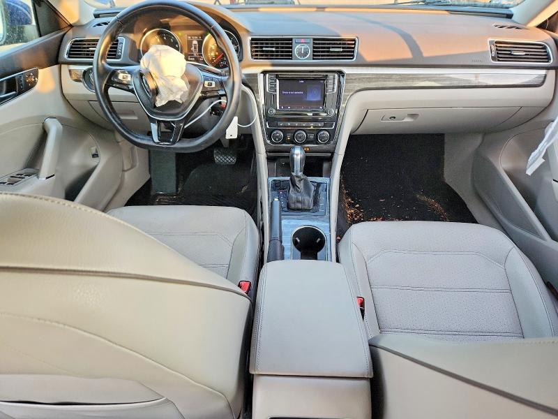 Продажа на аукционе авто 2016 Volkswagen Passat, vin: 1VWBT7A37GC015988, номер лота: 61772036