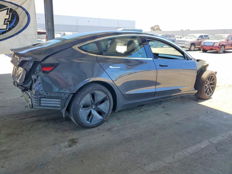 Aukcja sprzedaży 2018 Tesla Model 3, vin: 5YJ3E1EA9JF102079, numer aukcji: 61971016