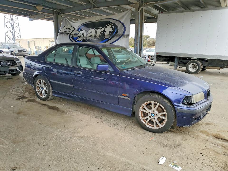 60001026 :رقم المزاد ، 4USCD2329TLB30790 vin ، 1996 Bmw 328 مزاد بيع