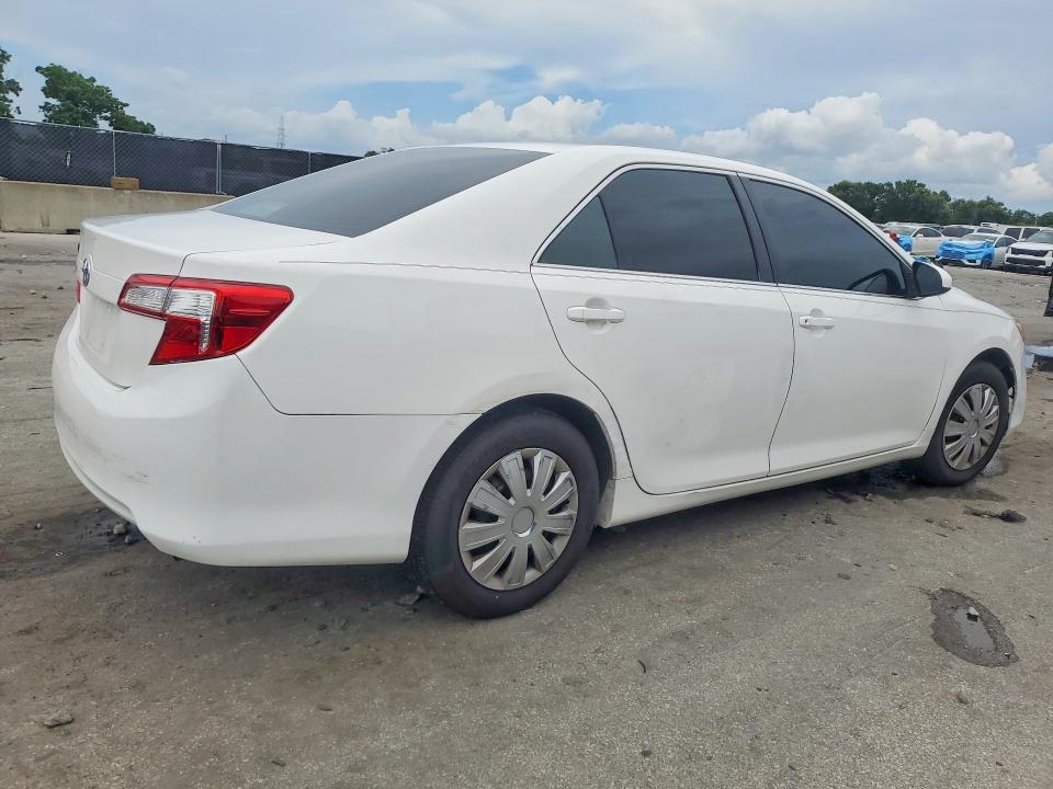 2013 Toyota Camry მანქანა იყიდება აუქციონზე, vin: 4T1BF1FK0DU667747, აუქციონის ნომერი: 62700476