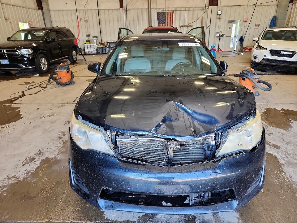 59395776 :رقم المزاد ، 4T4BF1FK6ER377293 vin ، 2014 Toyota Camry مزاد بيع