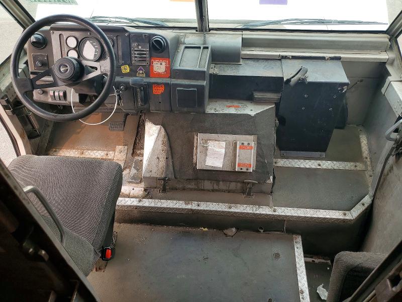 Продаж на аукціоні авто 1998 Freightliner Chassis, vin: 4UZA4FF40WC932868, номер лоту: 61109316