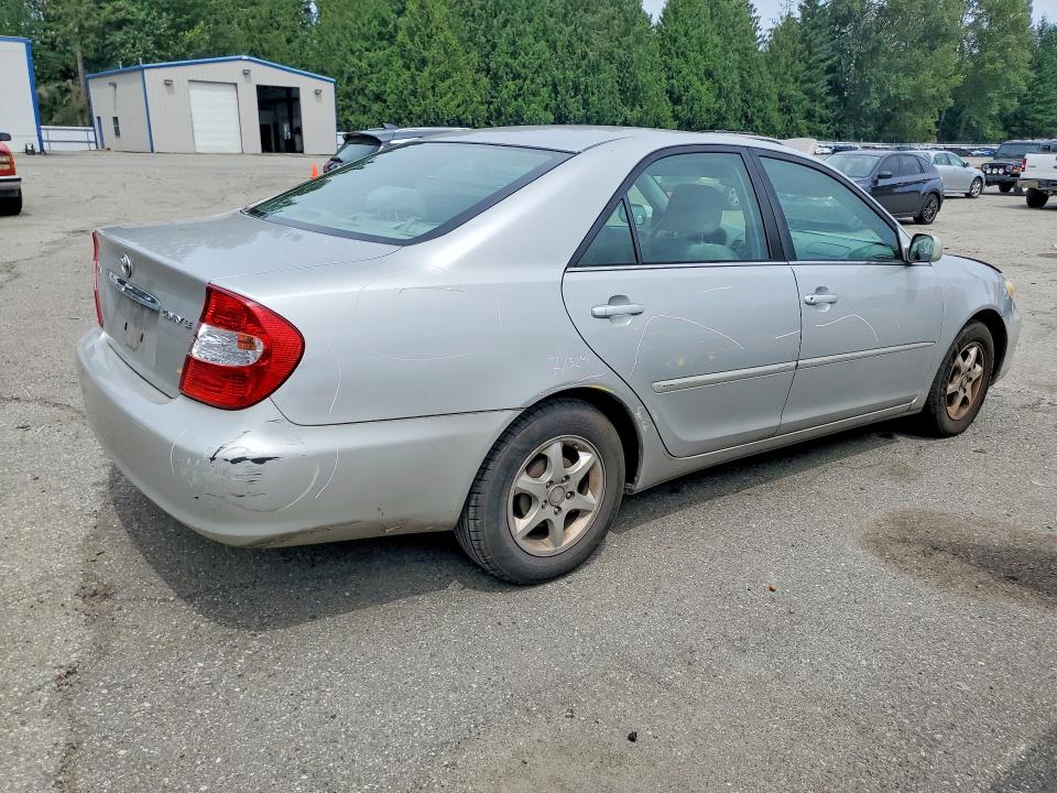61794216 :رقم المزاد ، 4T1BE30K44U311924 vin ، 2004 Toyota Camry مزاد بيع