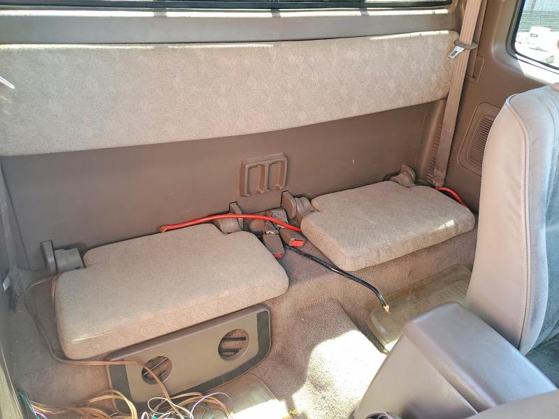 60795896 :رقم المزاد ، 4TAVL52N1YZ636223 vin ، 2000 Toyota Tacoma مزاد بيع