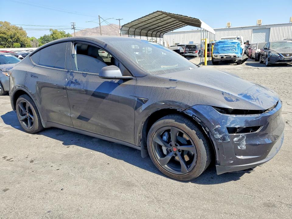 85964015 :رقم المزاد ، 7SAYGDED5TF420265 vin ، 2026 Tesla Model Y مزاد بيع