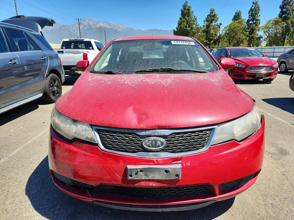 2013 Kia Forte მანქანა იყიდება აუქციონზე, vin: KNAFU4A26D5740230, აუქციონის ნომერი: 59742456