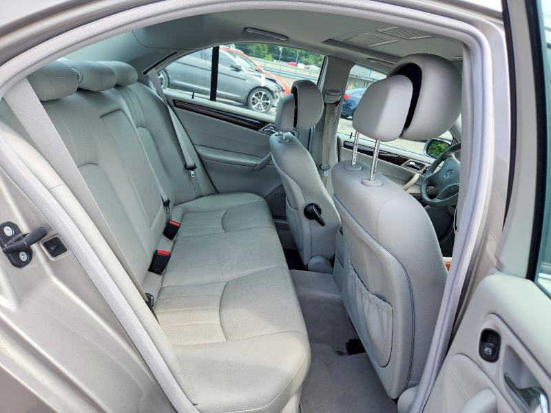 62998826 :رقم المزاد ، WDBRF92H17F928564 vin ، 2007 Mercedes-benz C مزاد بيع