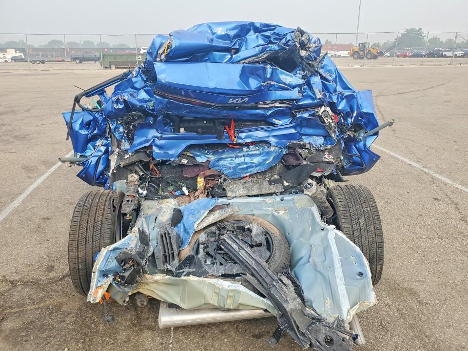 Продажа на аукционе авто 2025 Kia K4, vin: 3KPFW4DE1SE043973, номер лота: 61579176