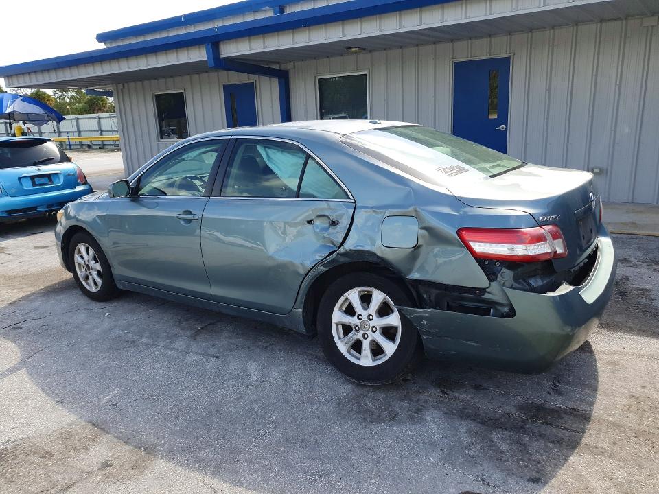 61740046 :رقم المزاد ، 4T1BF3EKXBU672139 vin ، 2011 Toyota Camry مزاد بيع